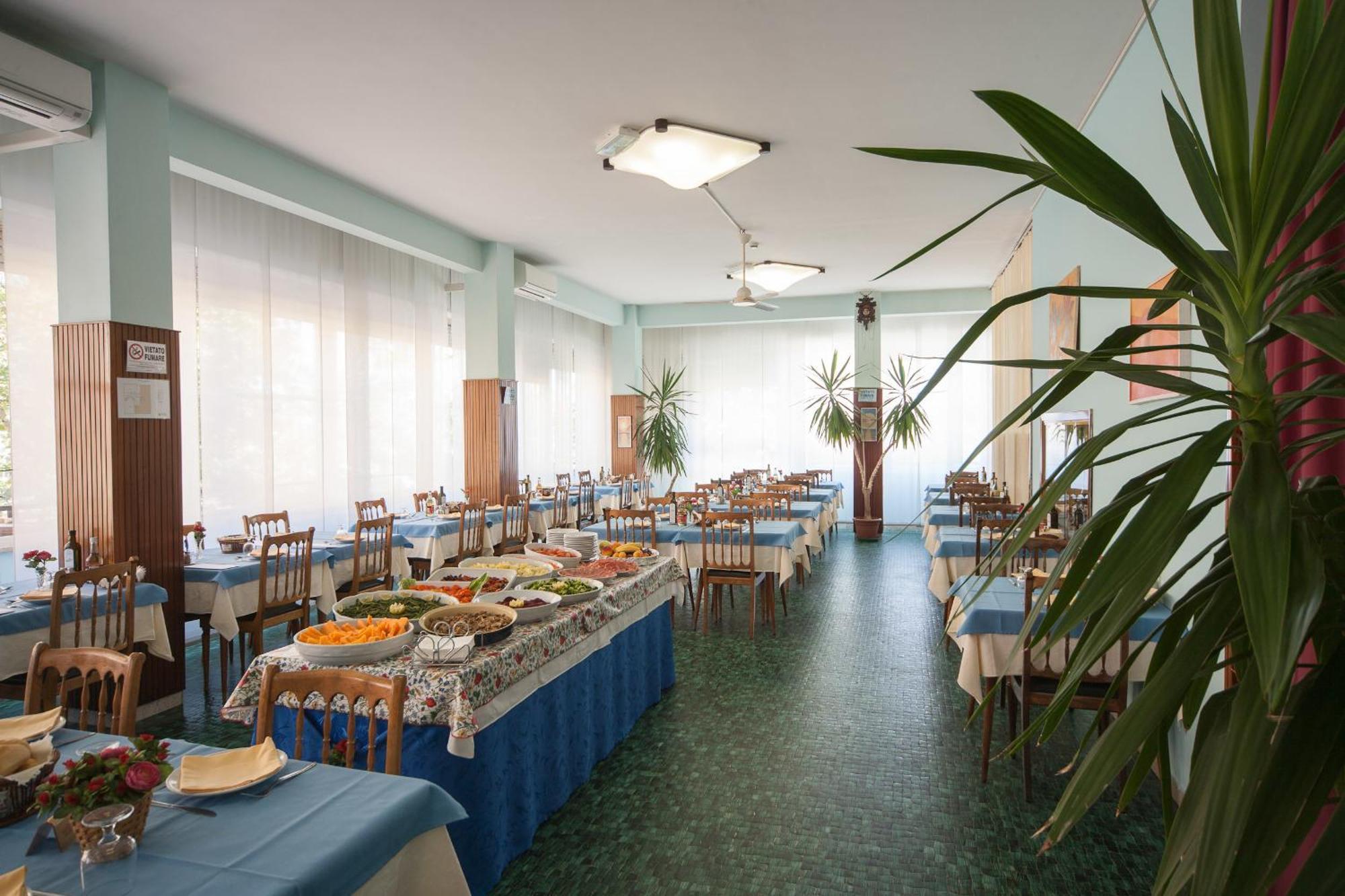 Hotel Madison 리치오네 외부 사진